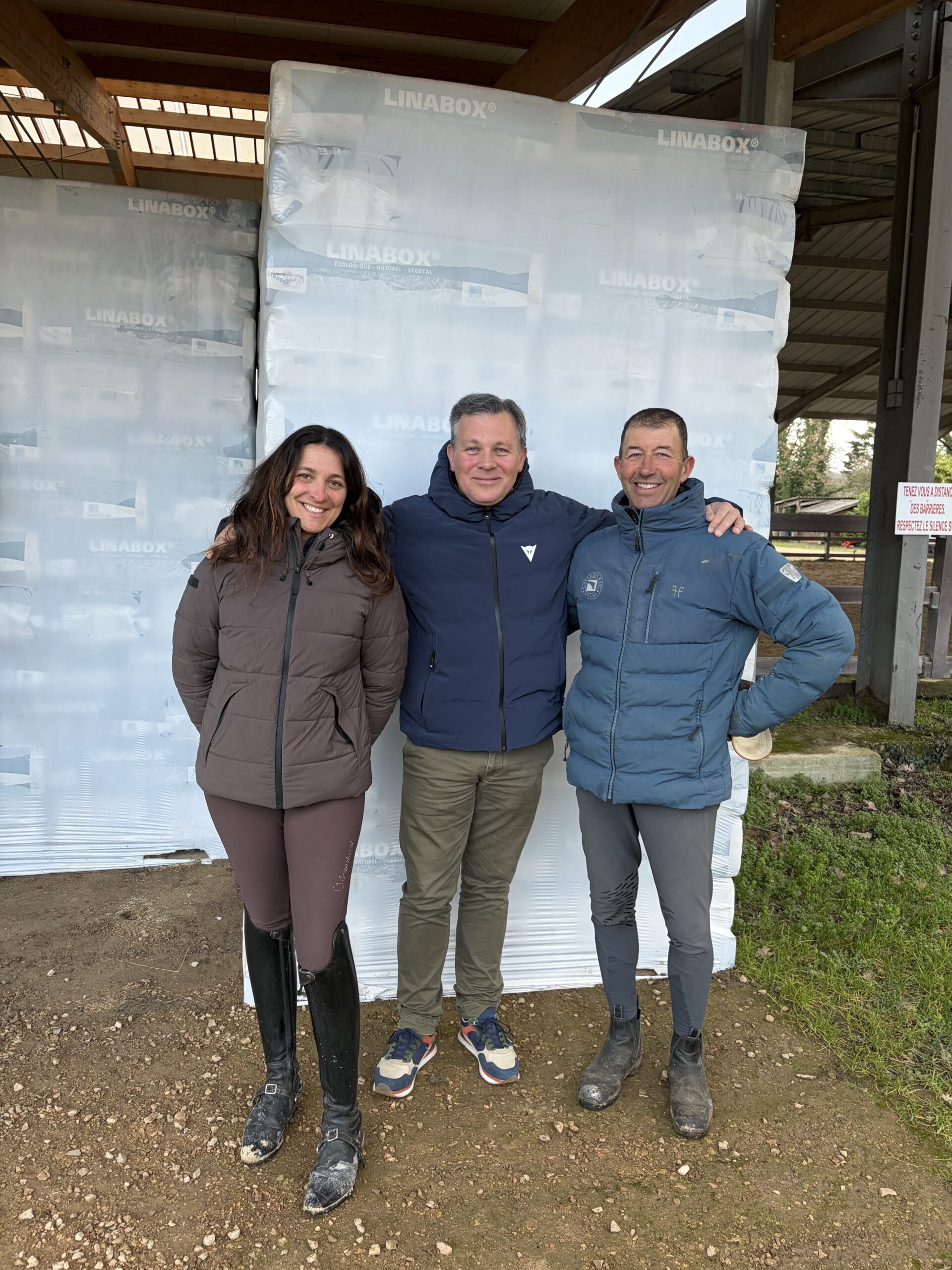 25 ans de partenariat et de confiance entre le Centre Equestre de la Stèle (06 Saint Cezaire sur Siagne) et litiere-cheval.com !